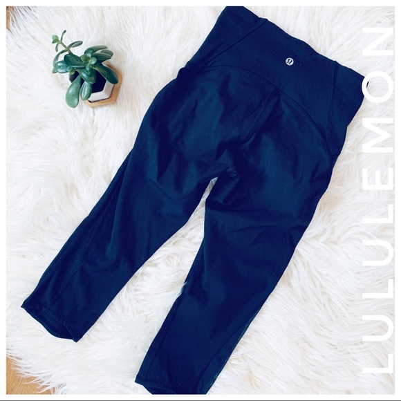 lululemon athletica Pants - ♻️✌🏻sold✌🏻♻️ULULEMON speed tight capris